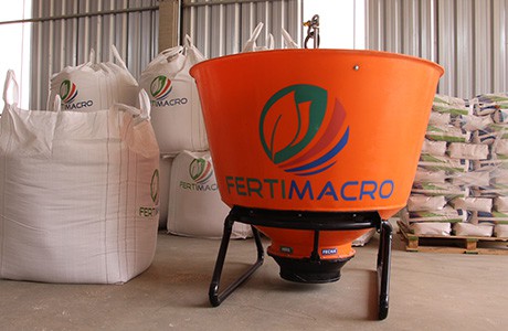 Fertimacro Fertilizantes - Óxidos de Cálcio e Magnésio - Misturadores FLOWTEC - Fertimacro